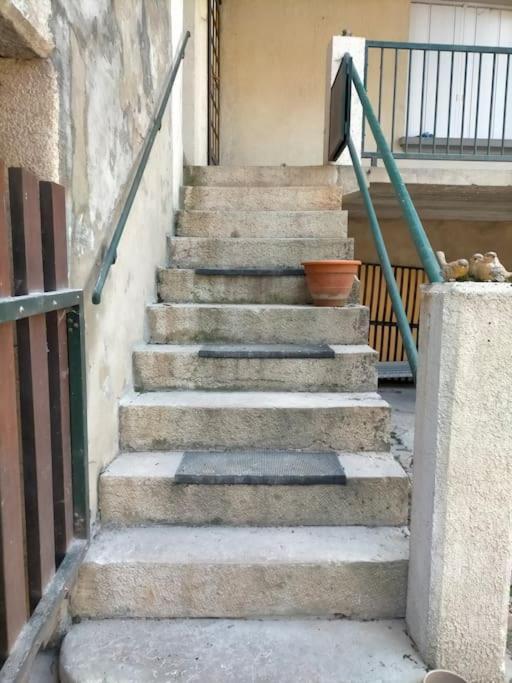 "Le Boheme", Logement Cosy, Au Calme Vertrieu Екстер'єр фото